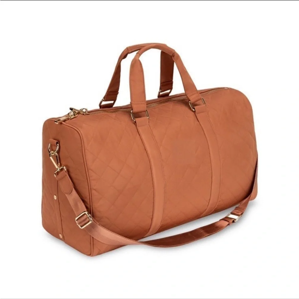 🆕 Stoney Clover Lane Quilted Diamond Camel Desert Dreams Nylon Classic Duffle